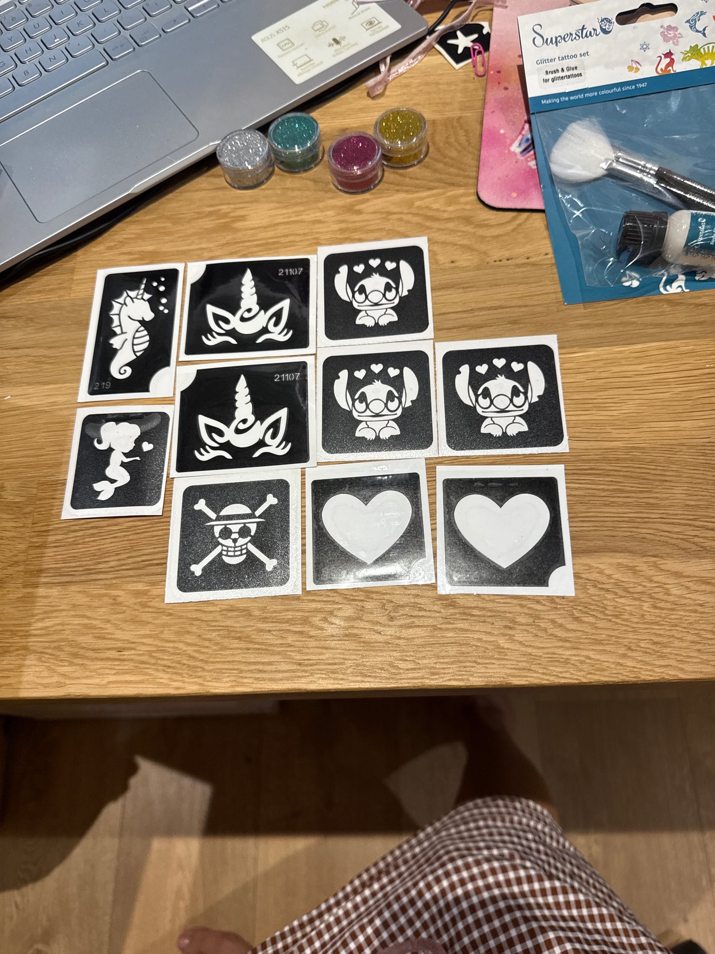 Lot 10 pochoirs tattoo